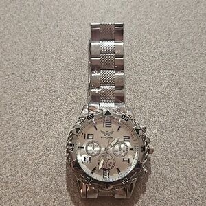 Brand new silver zhowe watch new in plastic